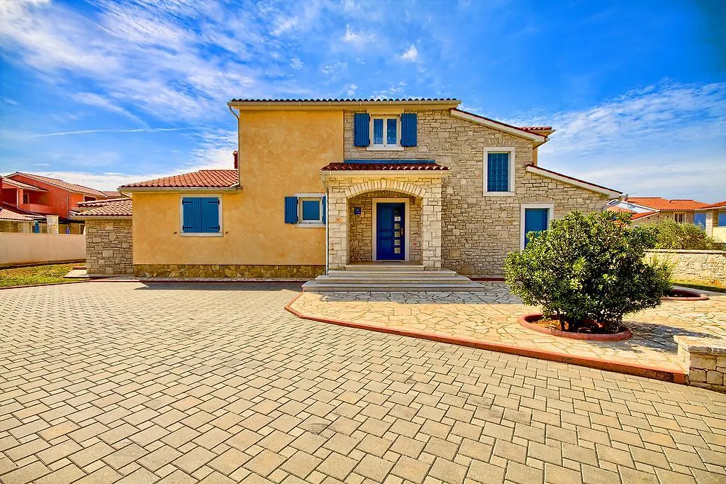 Gajana Charming Stone Villa Lavanda With Private Pool In Pula Near The Beach