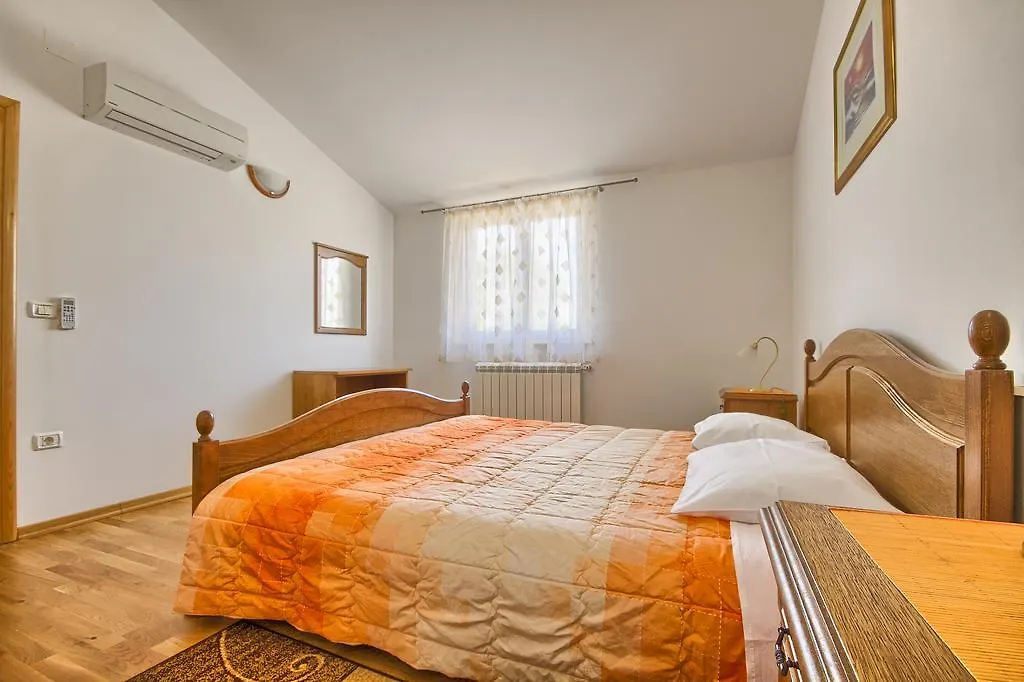 Gajana Charming Stone Villa Lavanda With Private Pool In Pula Near The Beach