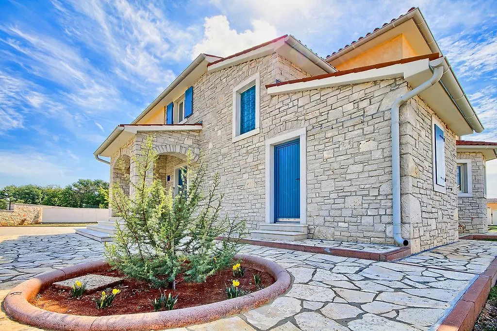 Gajana Charming Stone Villa Lavanda With Private Pool In Pula Near The Beach קרואטיה