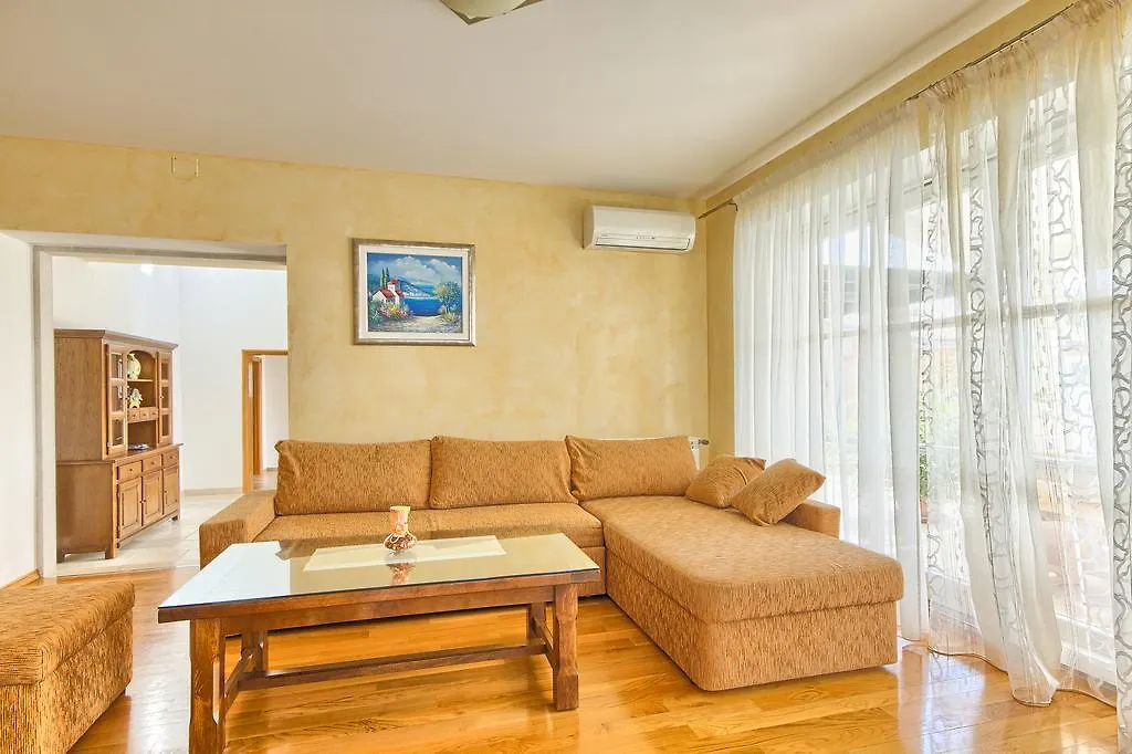 Gajana Charming Stone Villa Lavanda With Private Pool In Pula Near The Beach